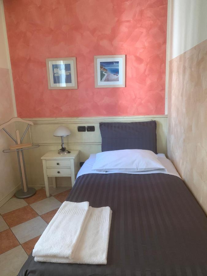 Hotel Due Colonne San Bonifacio Bagian luar foto