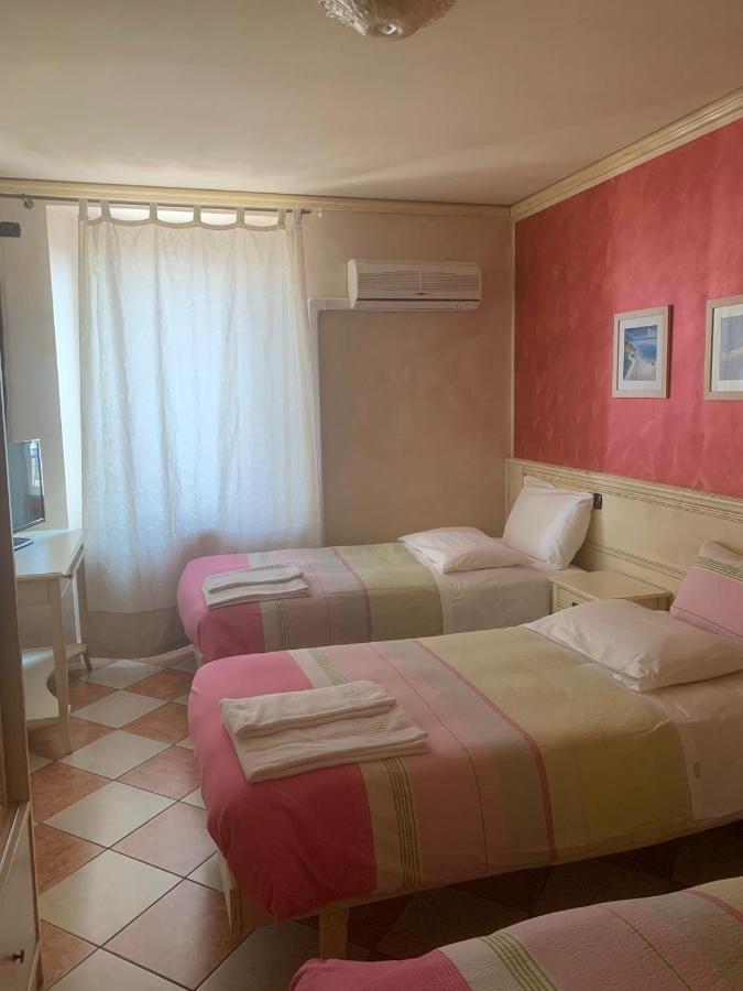 Hotel Due Colonne San Bonifacio Bagian luar foto