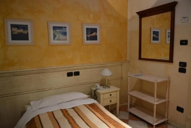 Hotel Due Colonne San Bonifacio Bagian luar foto