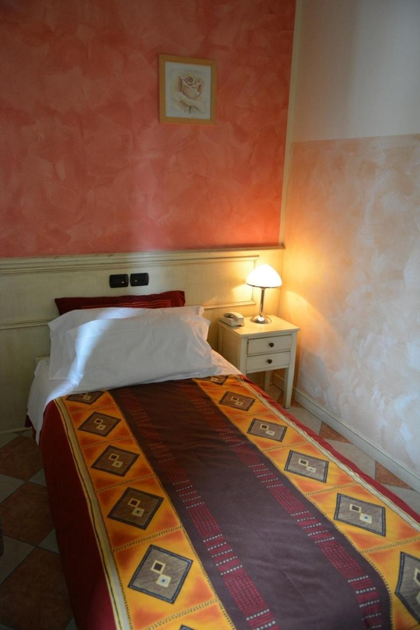 Hotel Due Colonne San Bonifacio Ruang foto