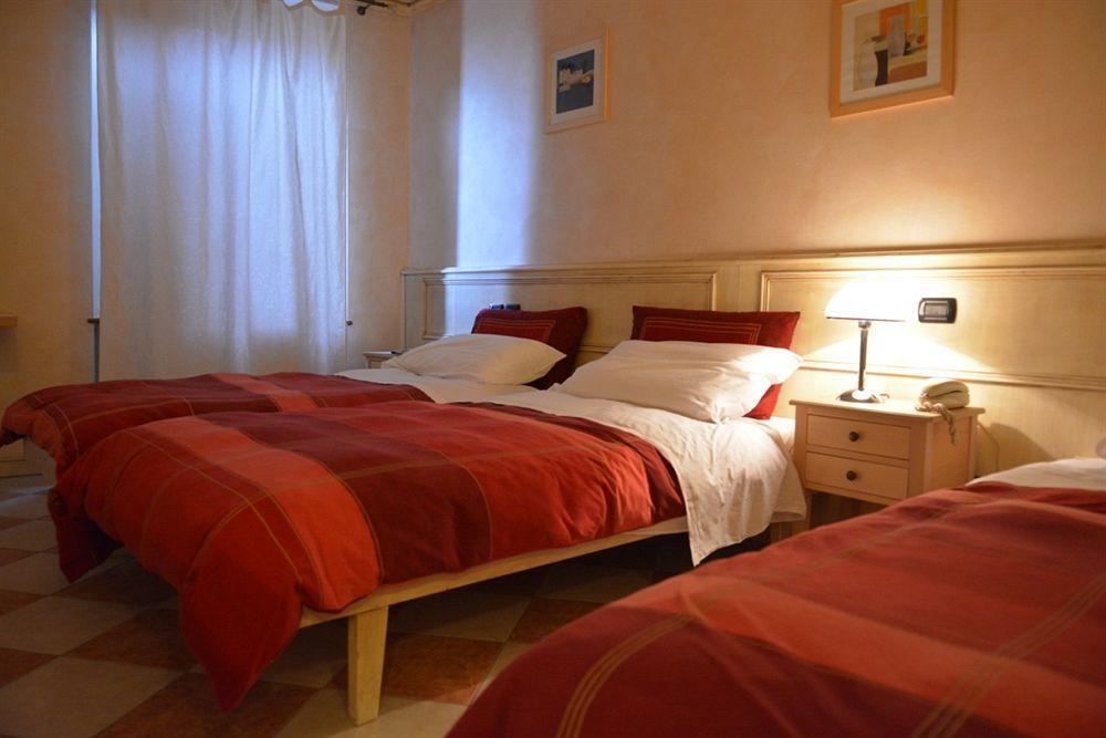 Hotel Due Colonne San Bonifacio Bagian luar foto